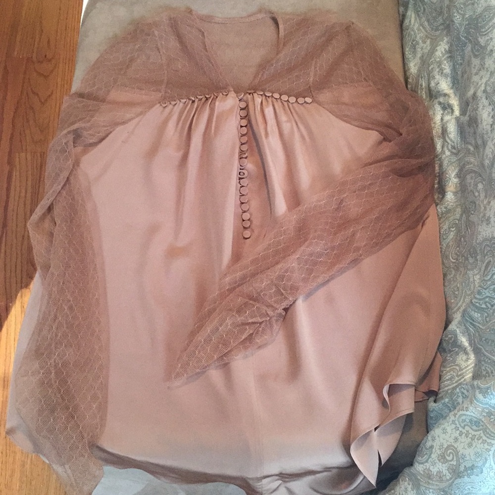 Woman’s Blouse